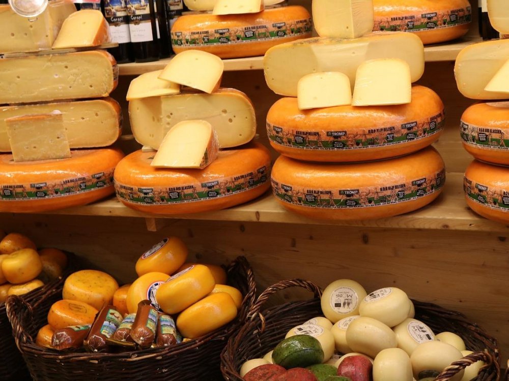 Cheese Shop Business For Sale - Upmarket Established In Top Location - Ref: MB3415